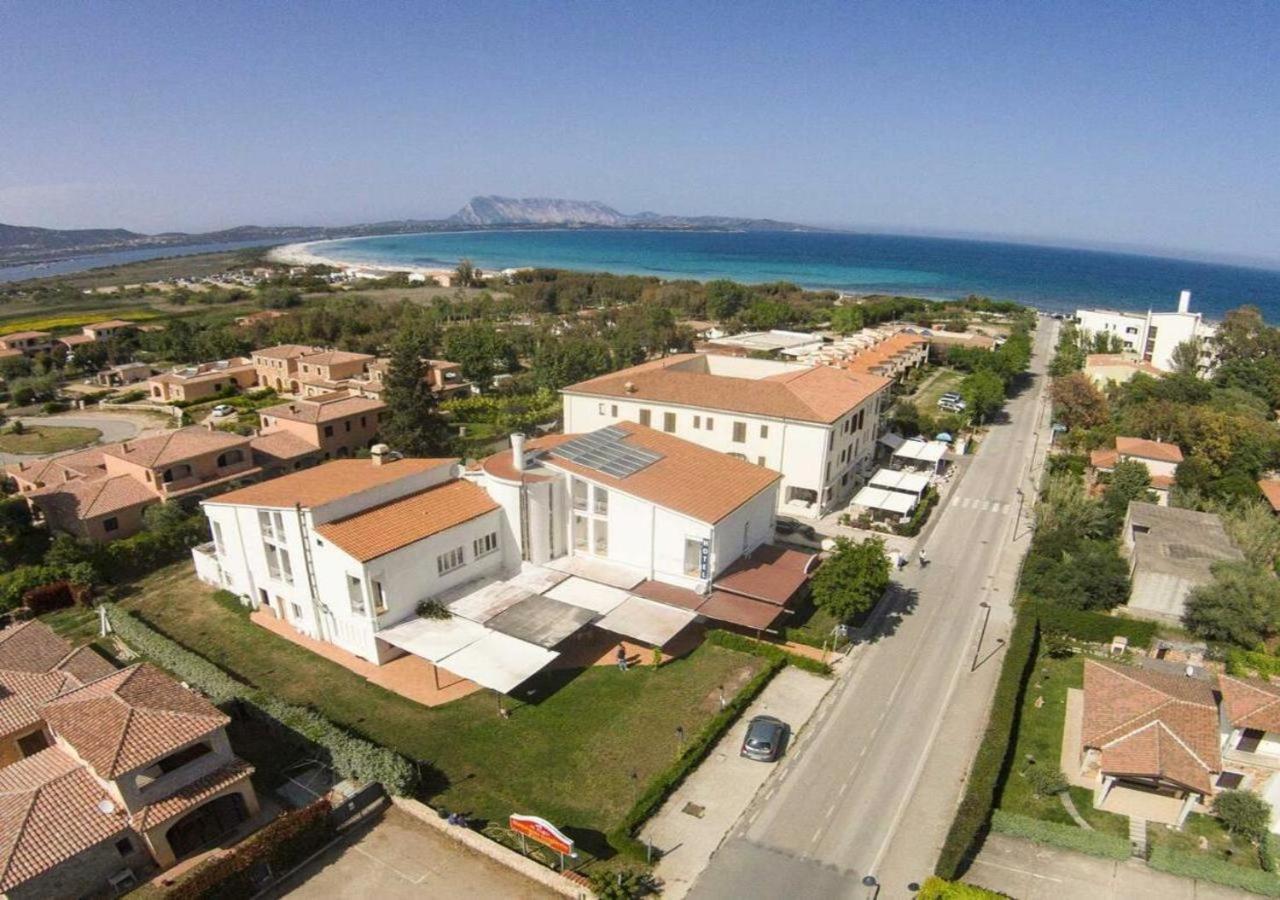 סאן תאודורו Hotel Al Faro מראה חיצוני תמונה