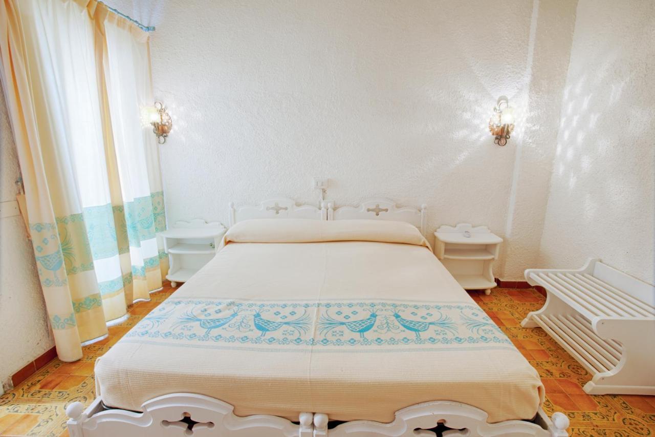 סאן תאודורו Hotel Al Faro מראה חיצוני תמונה