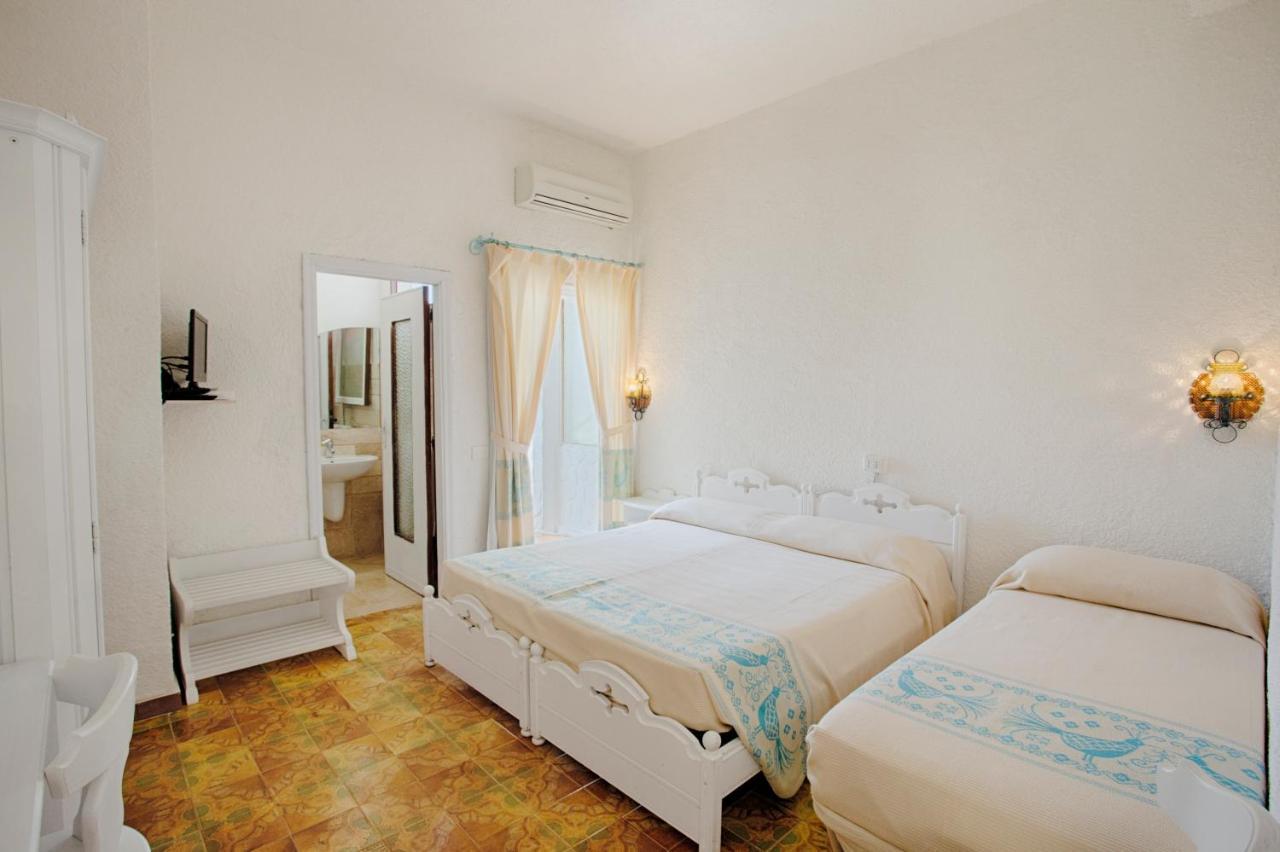 סאן תאודורו Hotel Al Faro מראה חיצוני תמונה