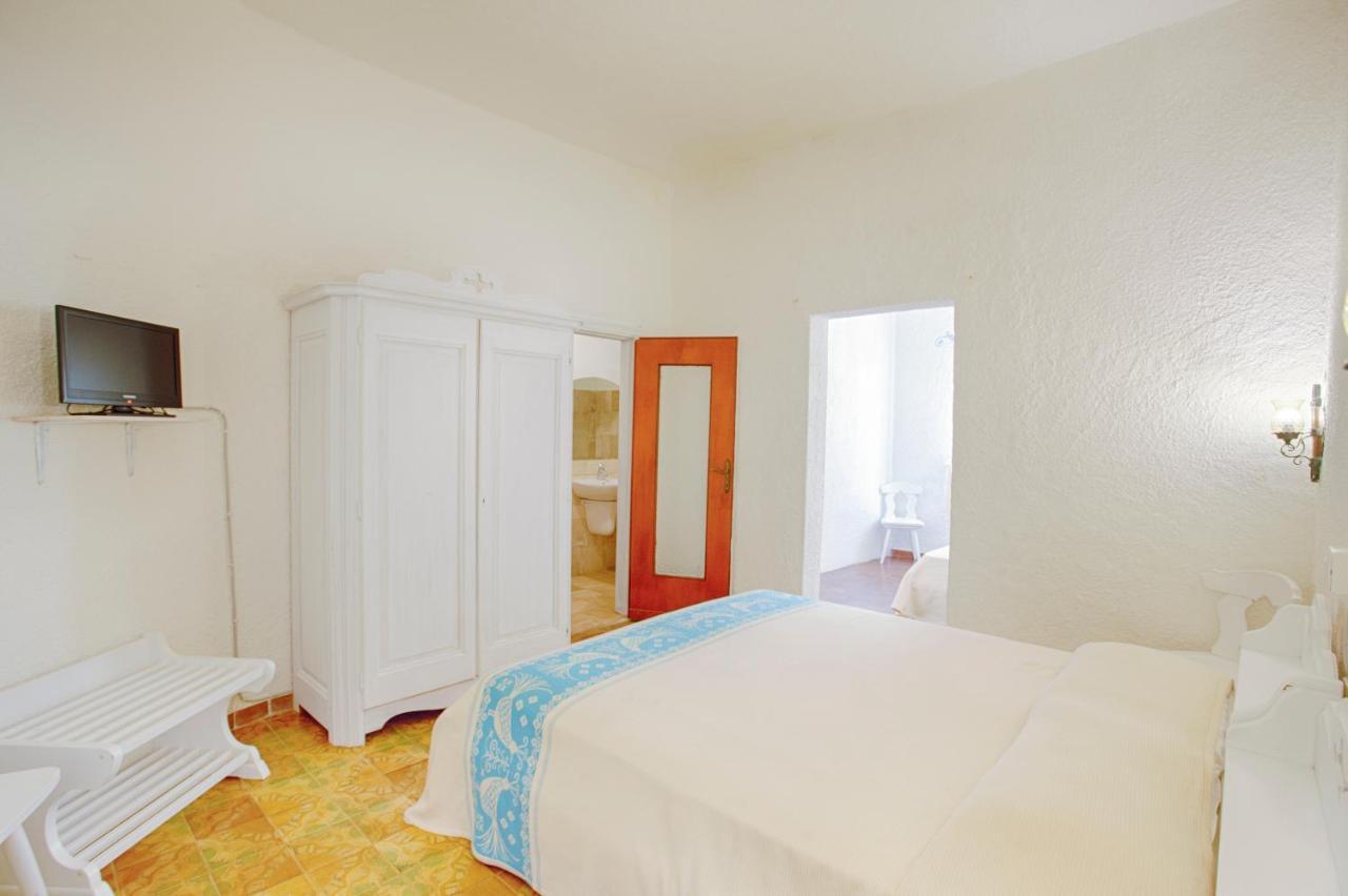 סאן תאודורו Hotel Al Faro מראה חיצוני תמונה